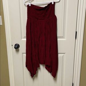 Knee length strapless stretchy dress